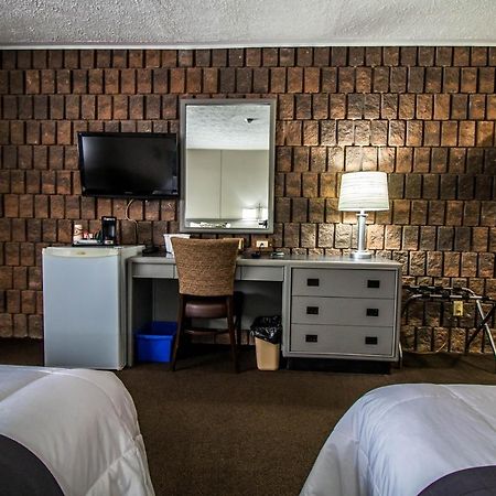 Companion Hotel Motel Hearst 外观 照片